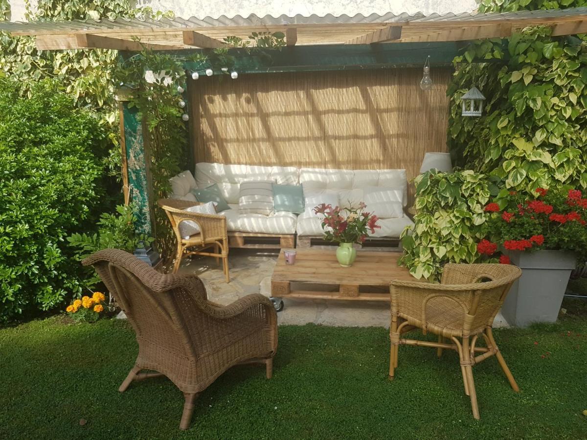 Apartamento La Montignonne Montigny-sur-Loing Exterior foto